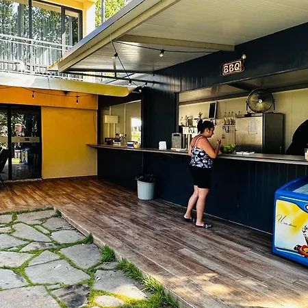 Queen Nelly Park Hotel