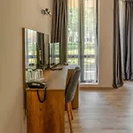 Queen Nelly Park Hotel 4*