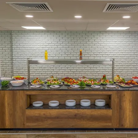 Queen Nelly Park Hotel 4*