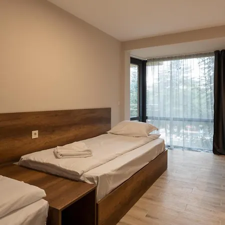 Queen Nelly Park Hotel 4*