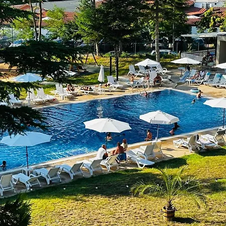 Hotel Queen Nelly Park