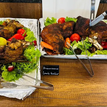 Queen Nelly Park Hotel 4*