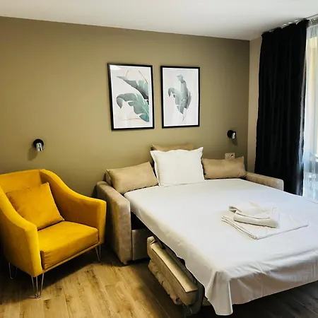 Queen Nelly Park Kiten (Burgas)