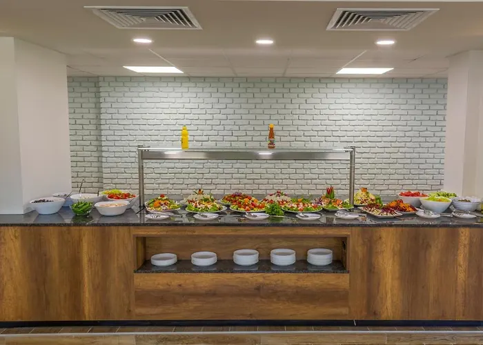 Queen Nelly Park فندق 4*