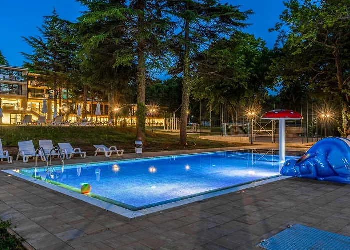 Hotel Queen Nelly Park