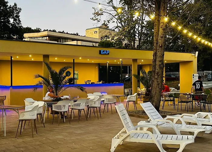 فندق Queen Nelly Park كيتن