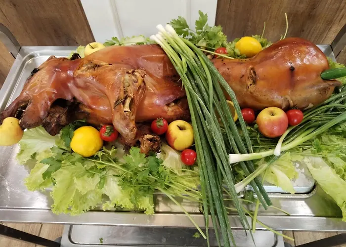 Queen Nelly Park فندق