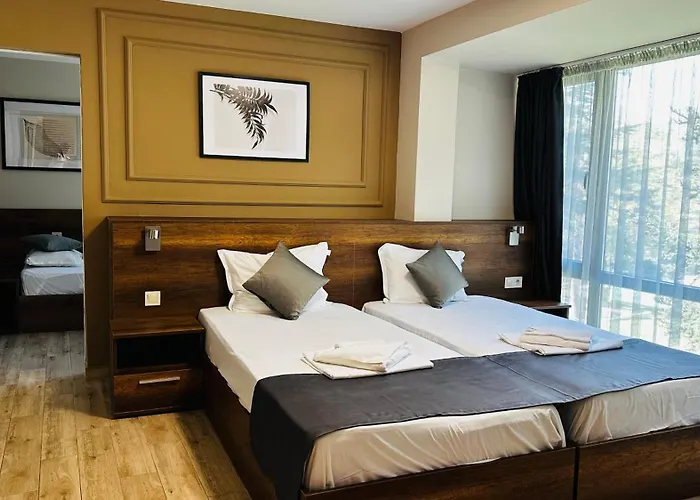 Queen Nelly Park Kiten (Burgas)